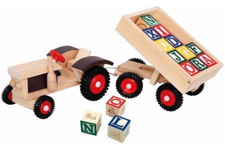 Medinis traktoriukas su priekaba ir kaladėlėmis