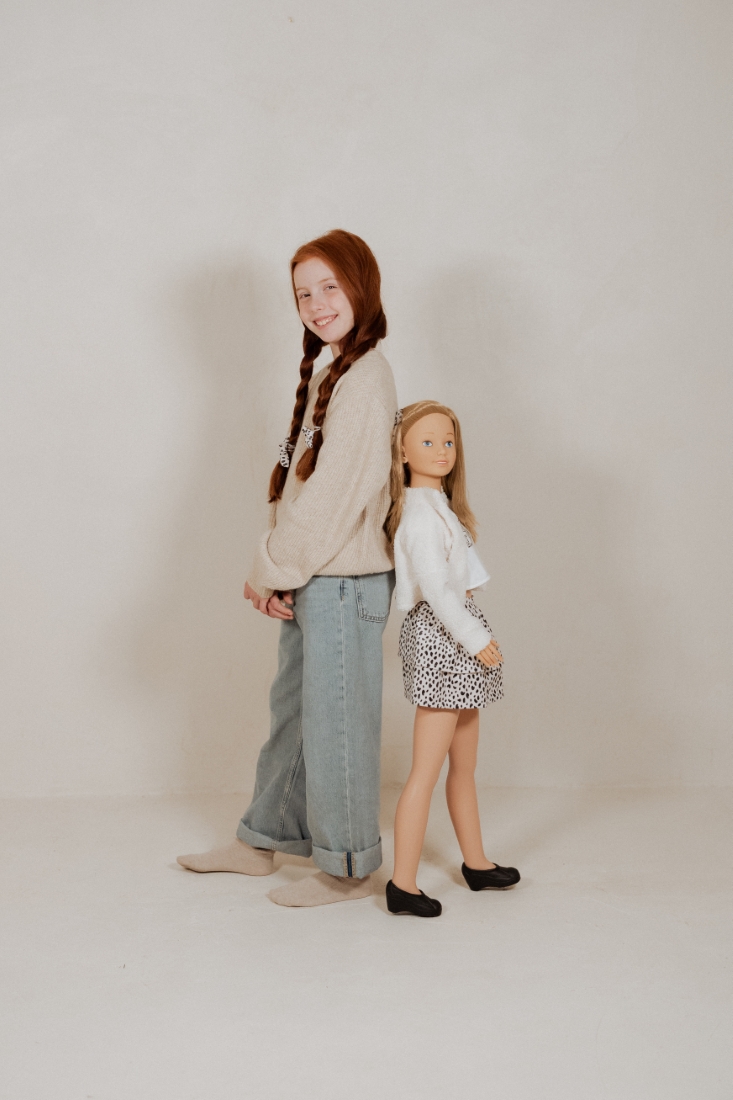 Arias lėlė Carole su baltu švarkeliu, 105 cm - Image 6