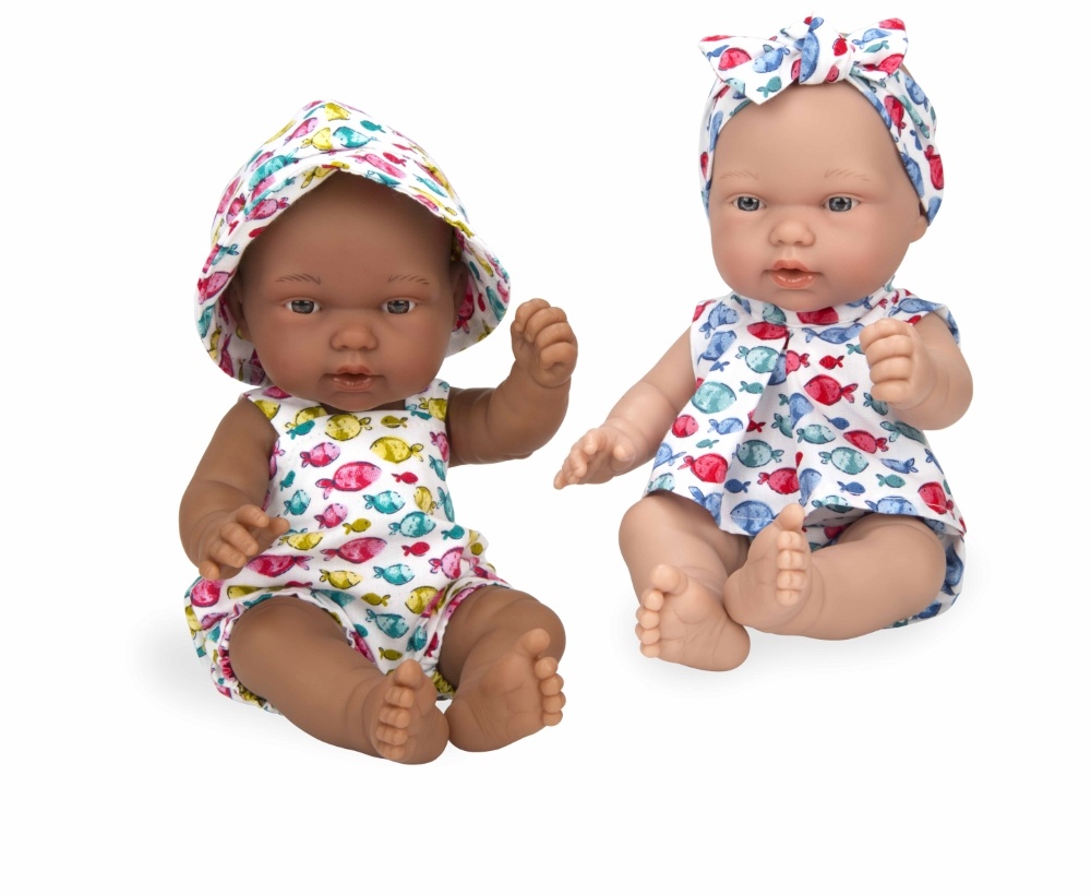 lelytes-su-rubeliais-zuvyciu-rascarontais-26-cm_c88d7387601edc93e7e6e6420ae20546 Lėlytės su rūbeliais žuvyčių raštais, 26 cm