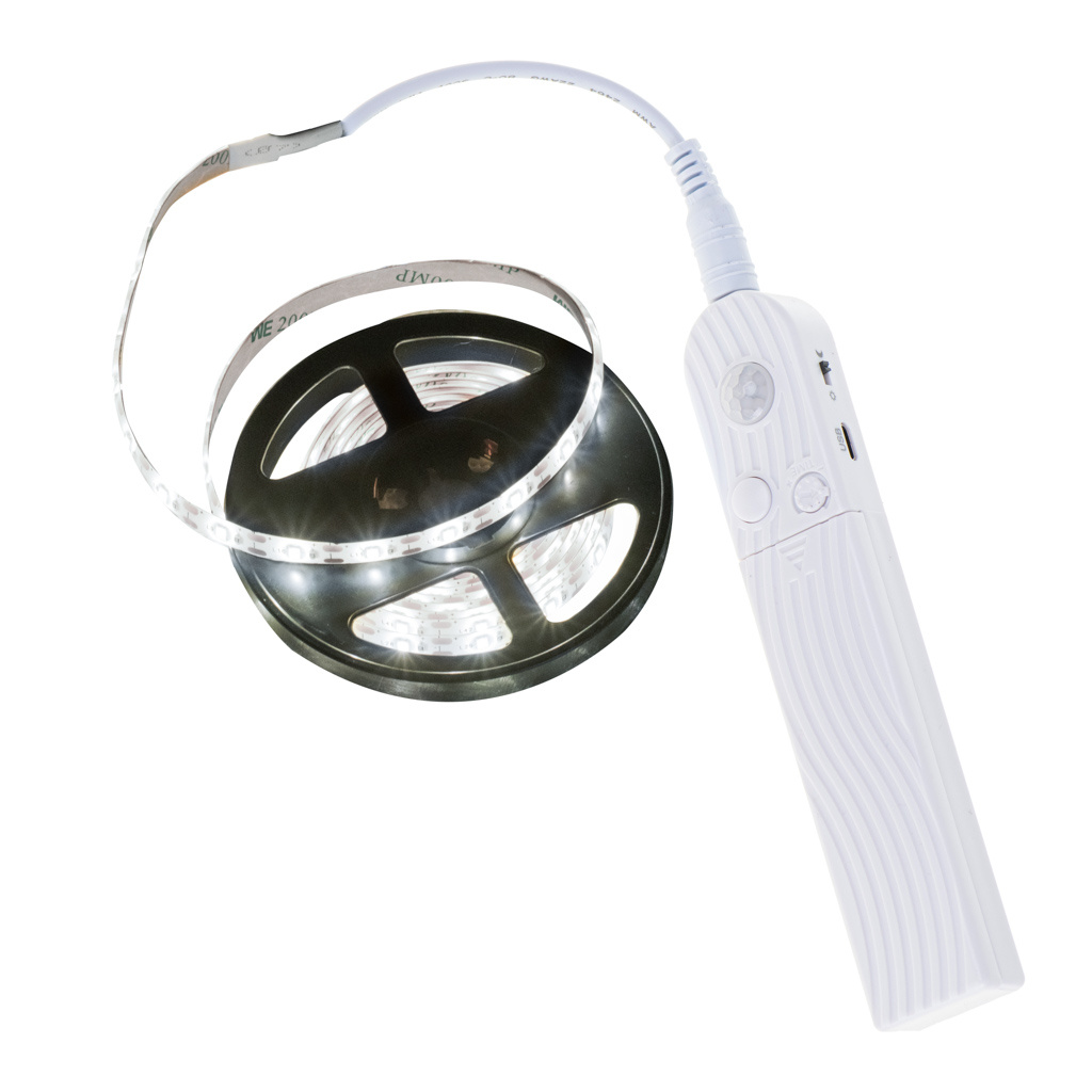 Tasma-LED-na-baterie-USB-czujnik-ruchu-2M-zimny-bialy-130905 USB baterija maitinamas judesio detektorius LED juosta 2M šaltai baltos spalvos