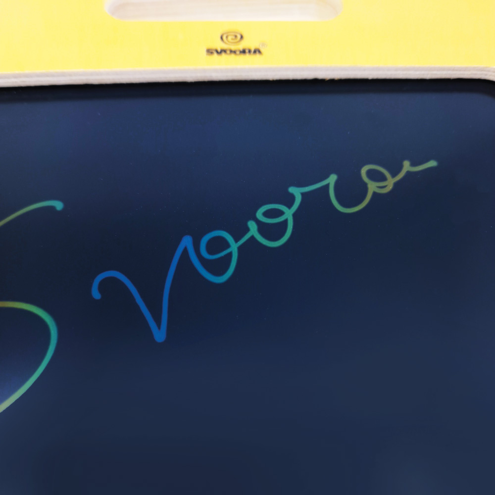 svoora-magiska-lenta-su-lcd-ekranu-1 Svoora magiška lenta su LCD ekranu